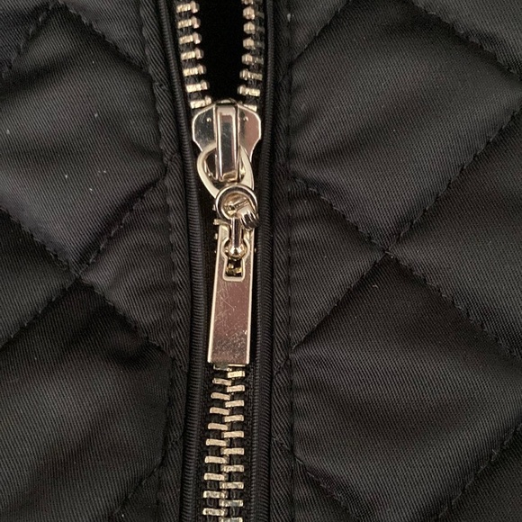 Classic, Cosy Black Puffer Jacket by White House Black Market w/ Faux Fur Collar - Picture 5 of 11